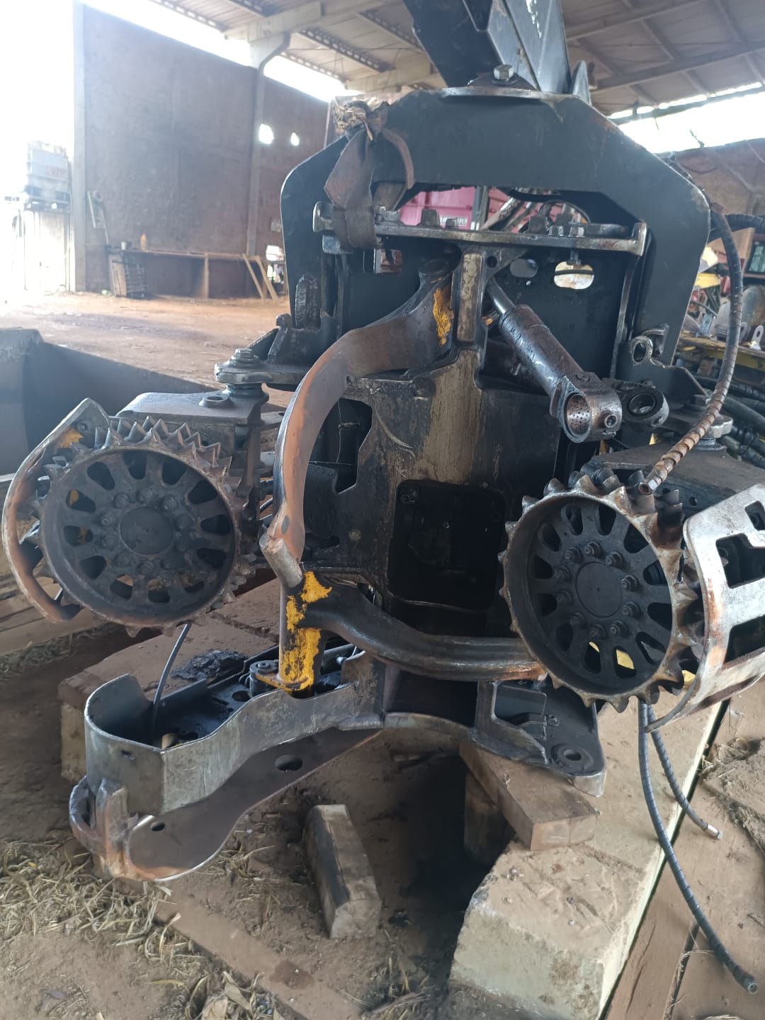Cabeçote Ponsse H8 para harvester